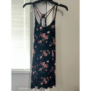 Chloe K Rose Grunge Beachy Sun V Neck Slip - Large